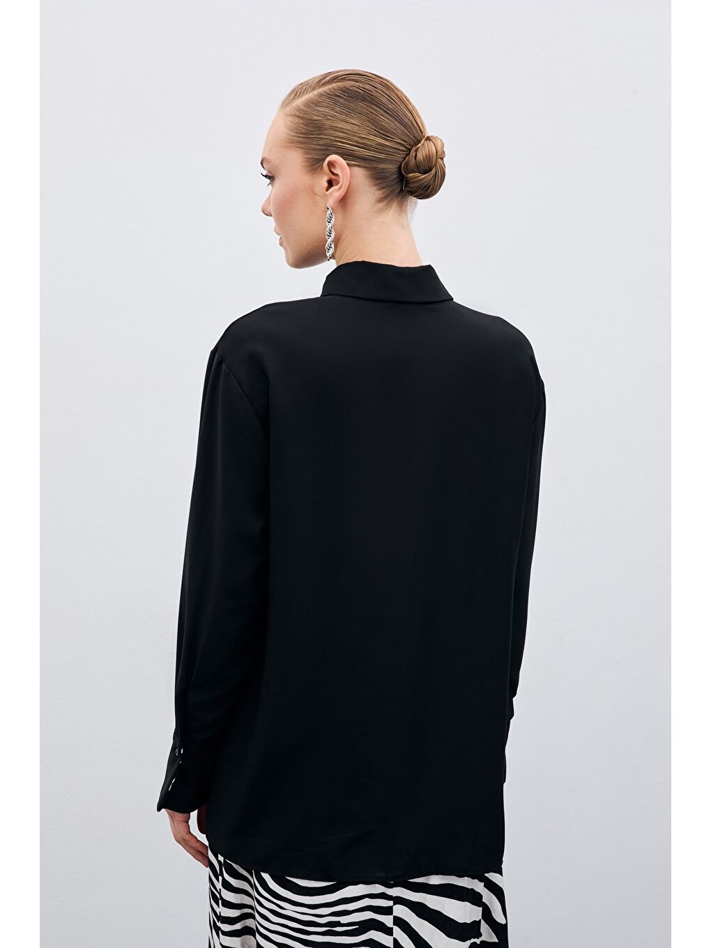 Zebra Desenli Klasik Gömlek - Siyah-5