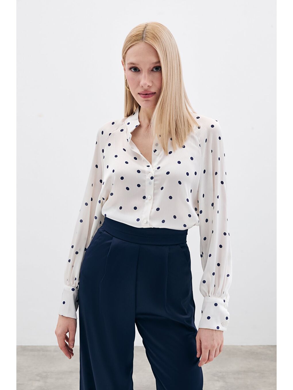 Hakim Yaka Gömlek - Lacivert-1