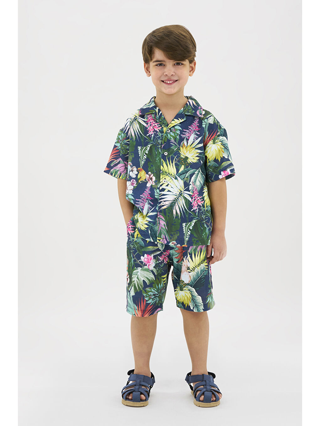 Erkek Çocuk Desenli Lacivert Gömlek