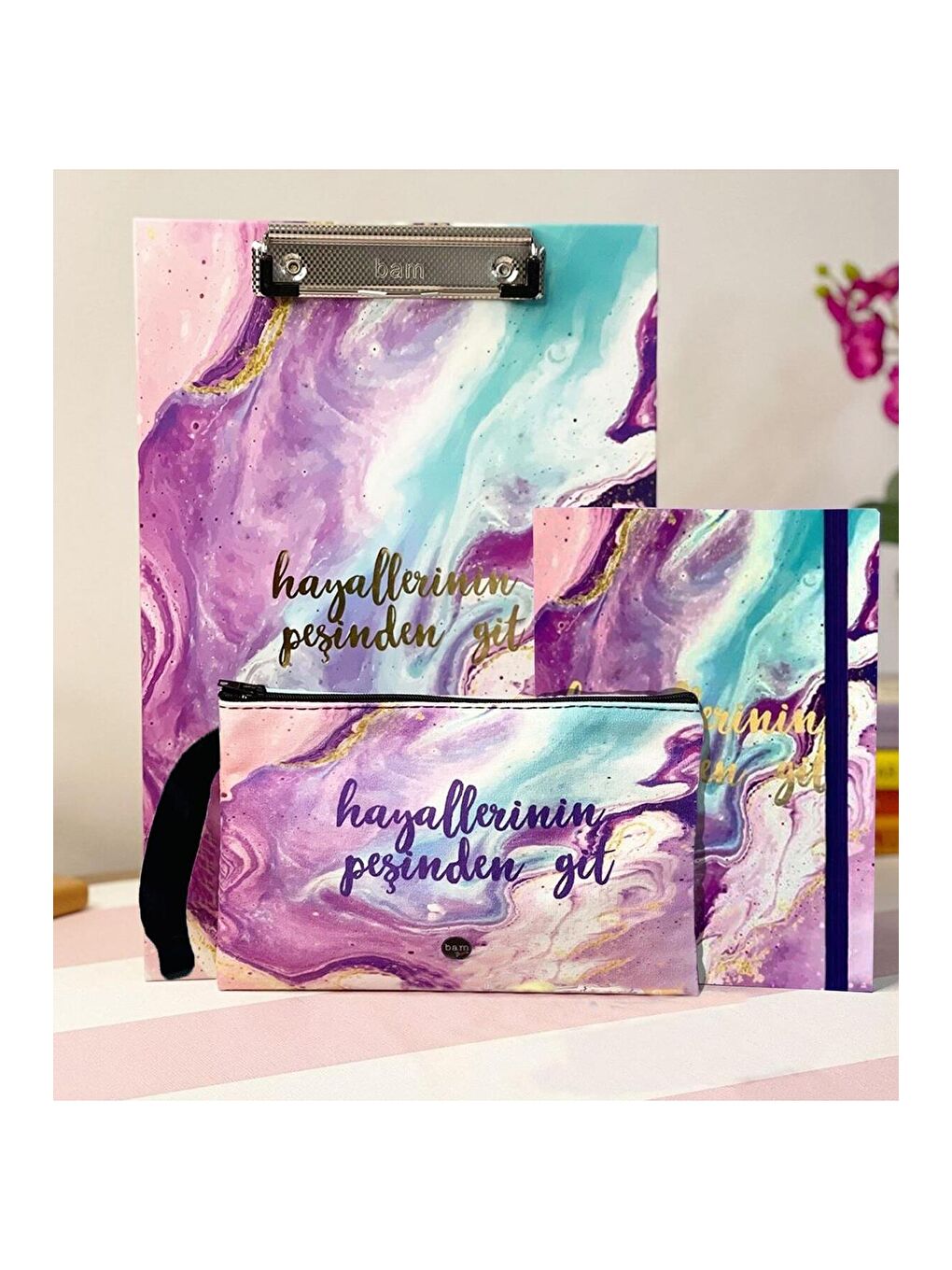 Hayallerinin Peşinden Git V2 Tasarımlı Kırtasiye Seti