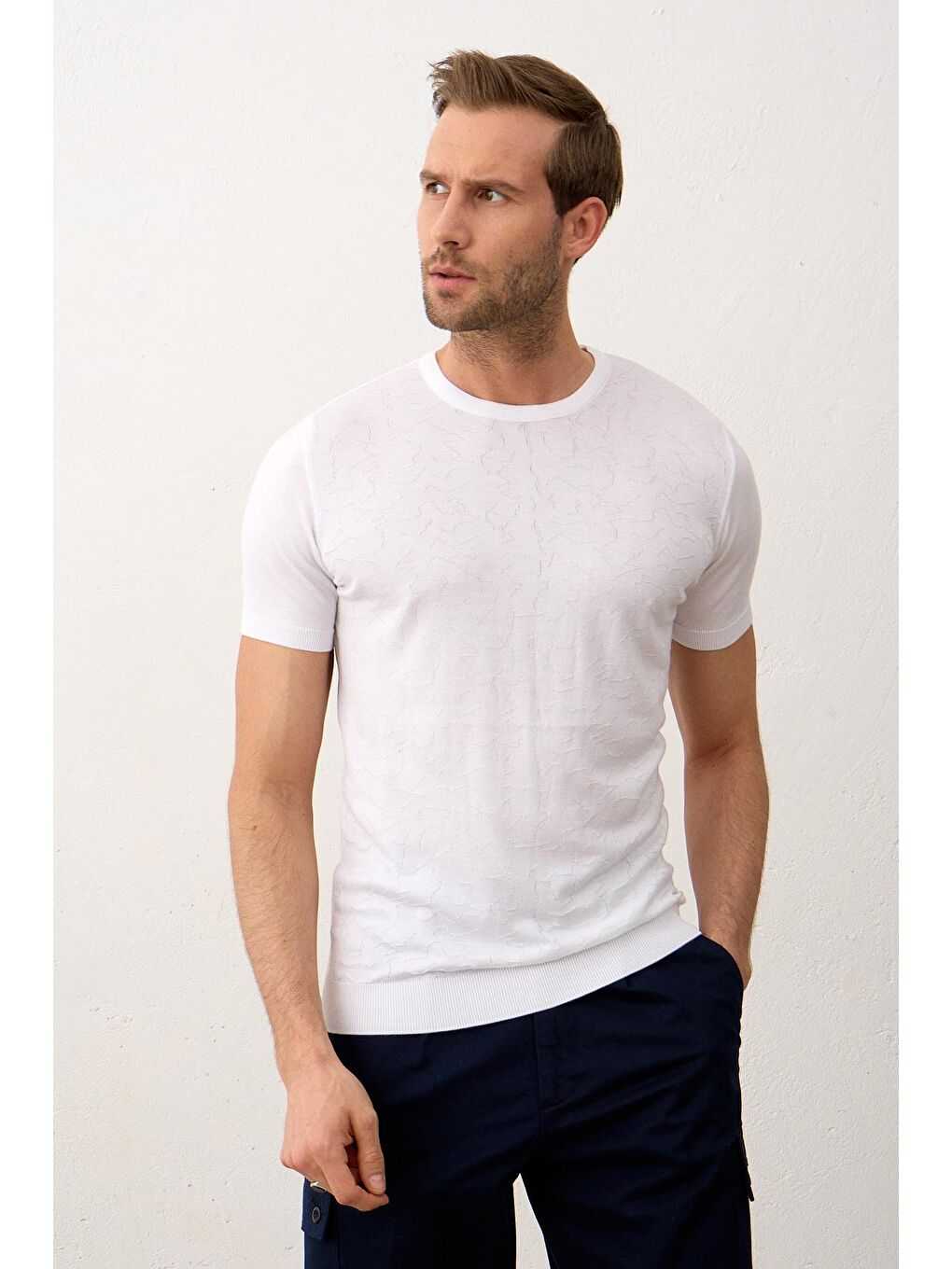 Modelli Bisiklet Yaka Slim-Fit Yazlık Triko Tişört Beyaz