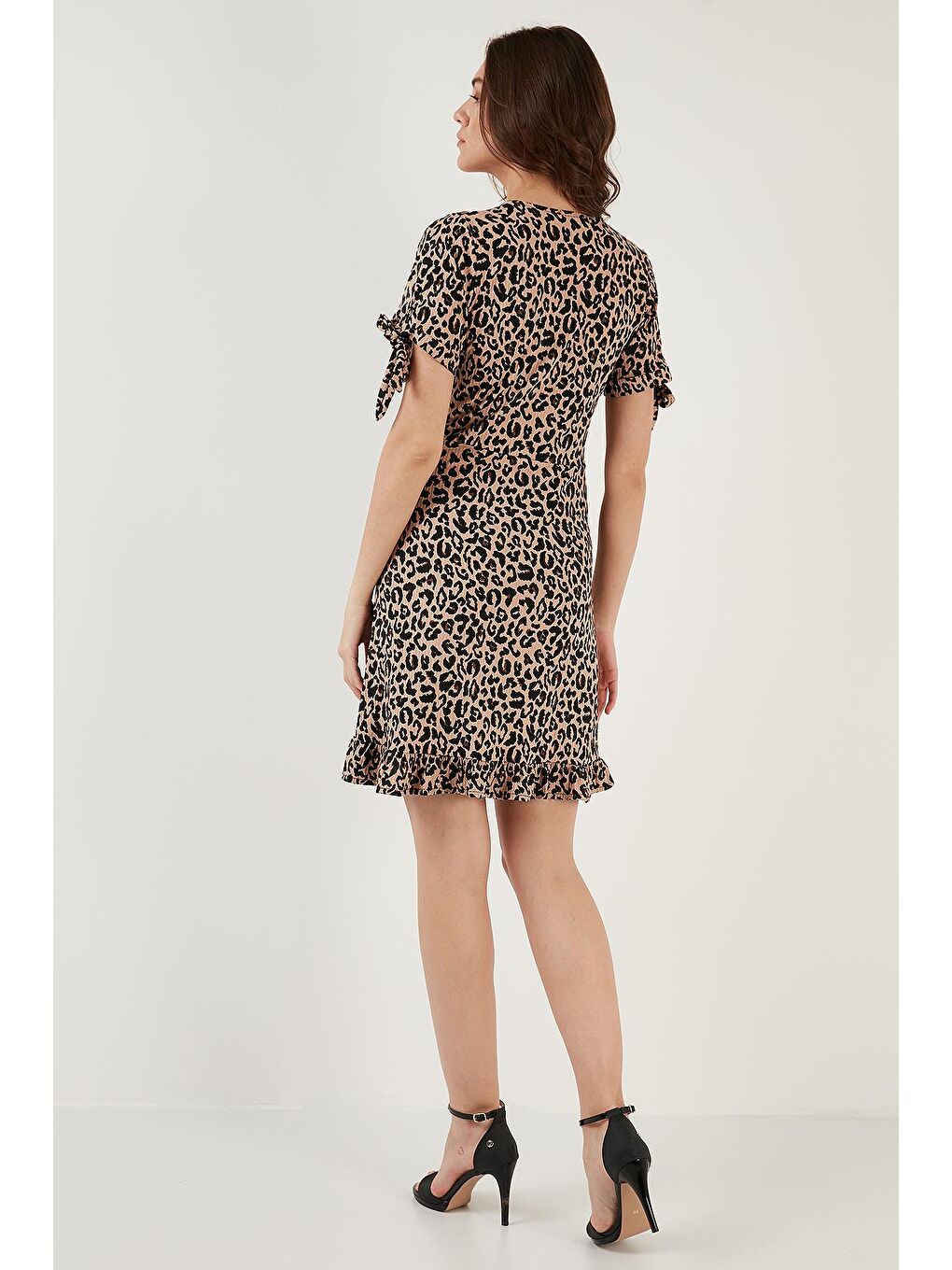 Kahverengi Dar Kesim Kruvaze Yaka Fırfır Detaylı Mini Elbise 5863719-6