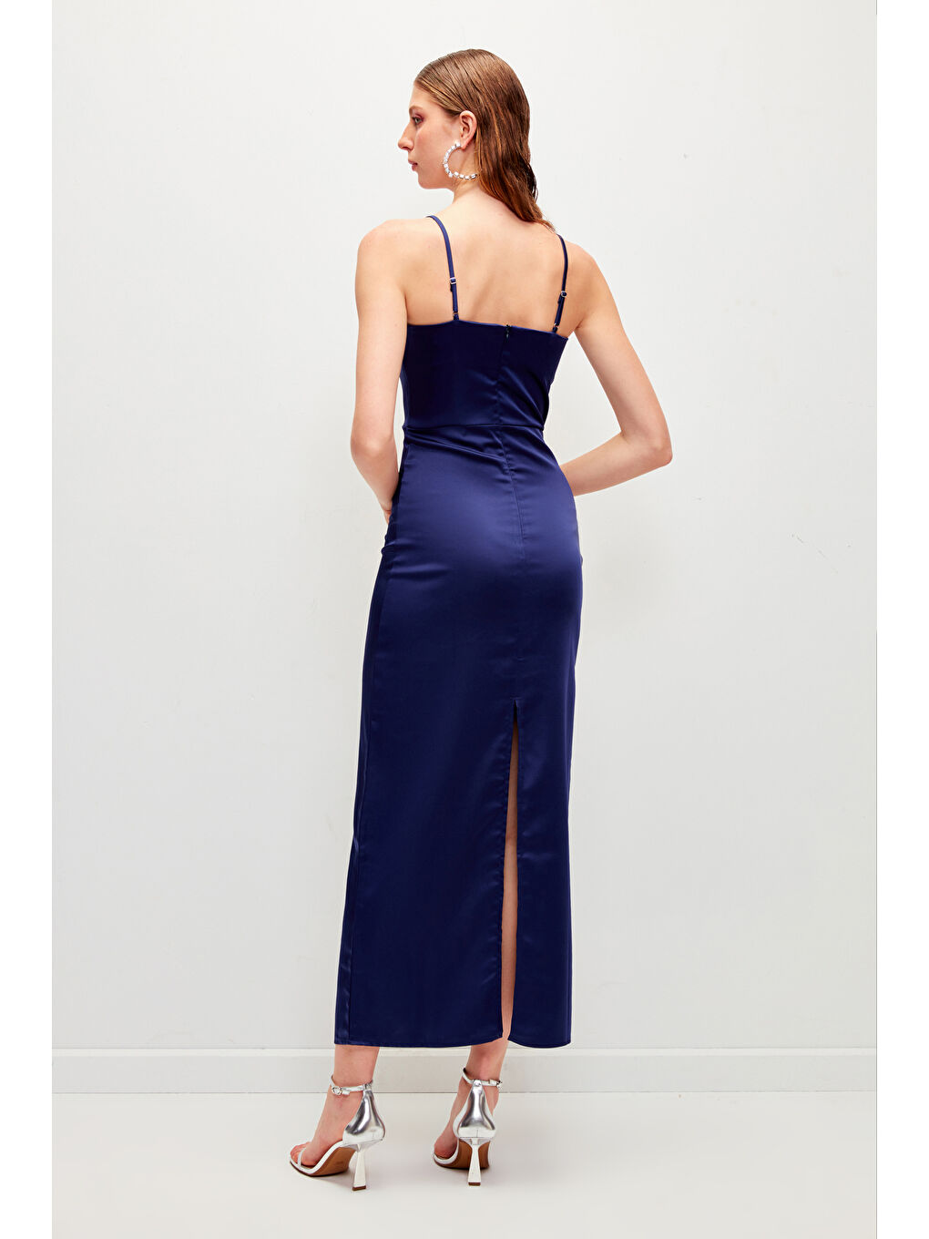 Lacivert Düz Renk Askılı Saten Davet Elbisesi-4