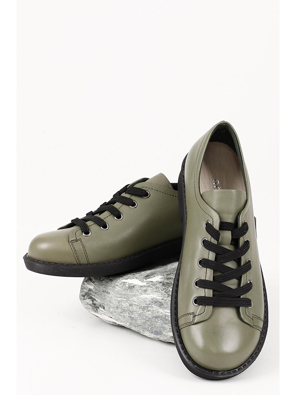 HAKİ  Hakiki Deri Yuvarlak Burun Kauçuk Taban Bağcıklı Kadın Günlük Ayakkabı 24242