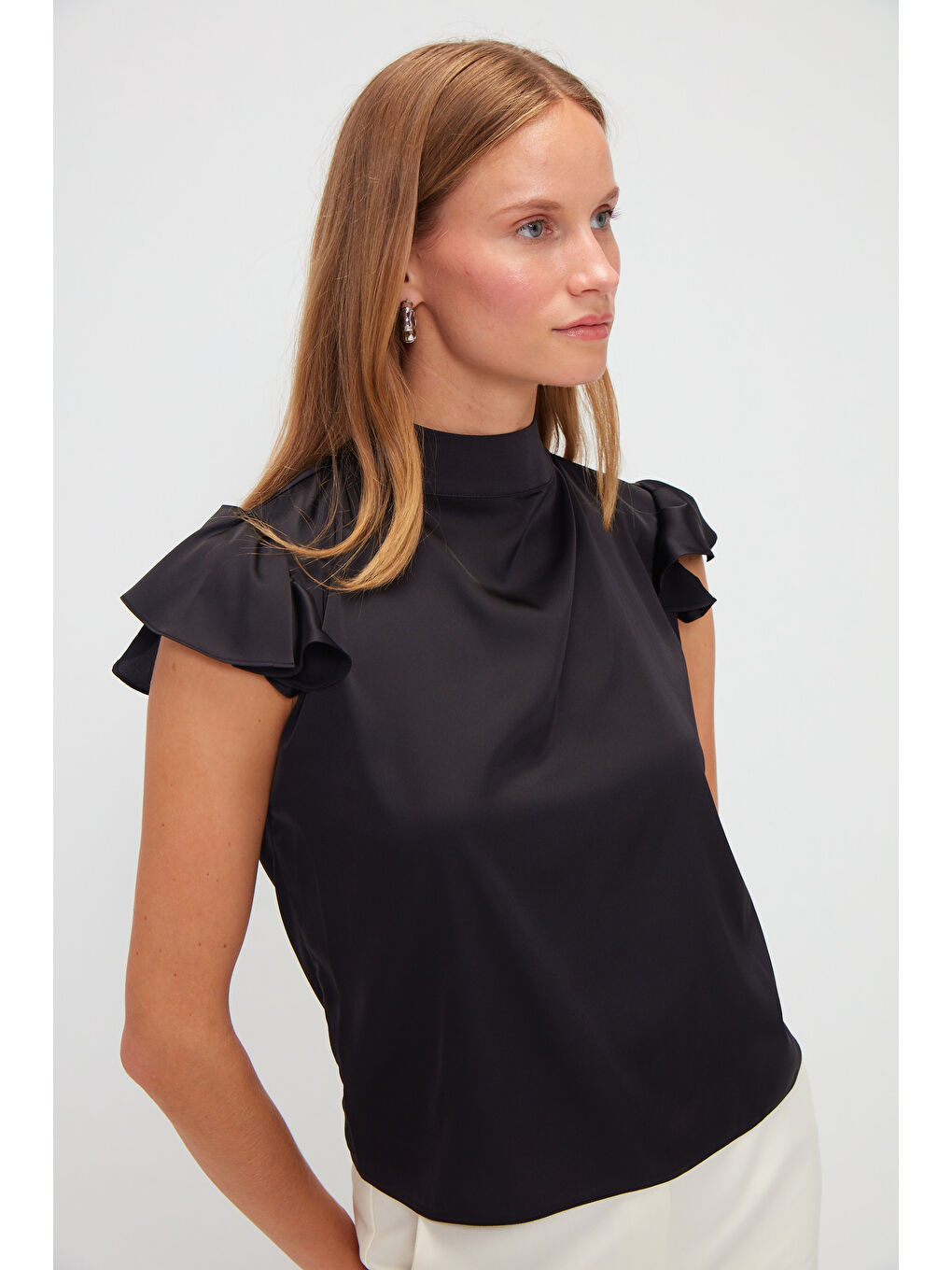 Siyah Kısa Kollu İpek Saten Düz Renk  Bluz-1