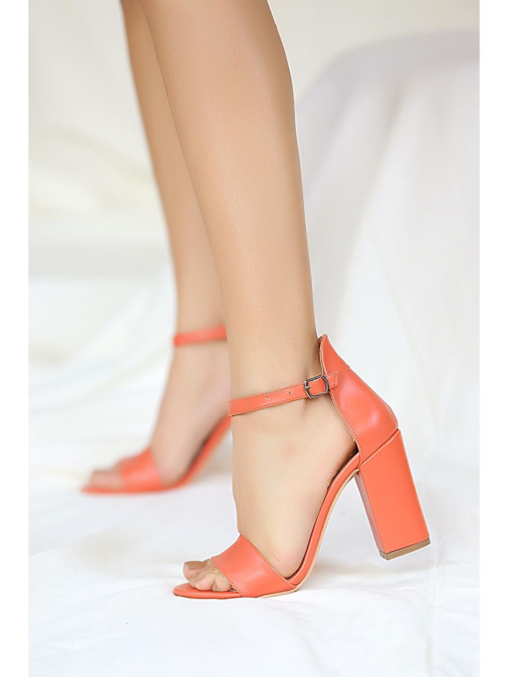 Turuncu Kalın Bant Kadın Topuklu Ayakkabı 001-200-21Cilt-2