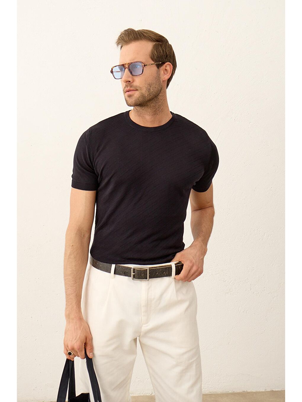 Erkek Bisiklet Yaka Slim-Fit İnce Triko Tişört Koyu Lacivert