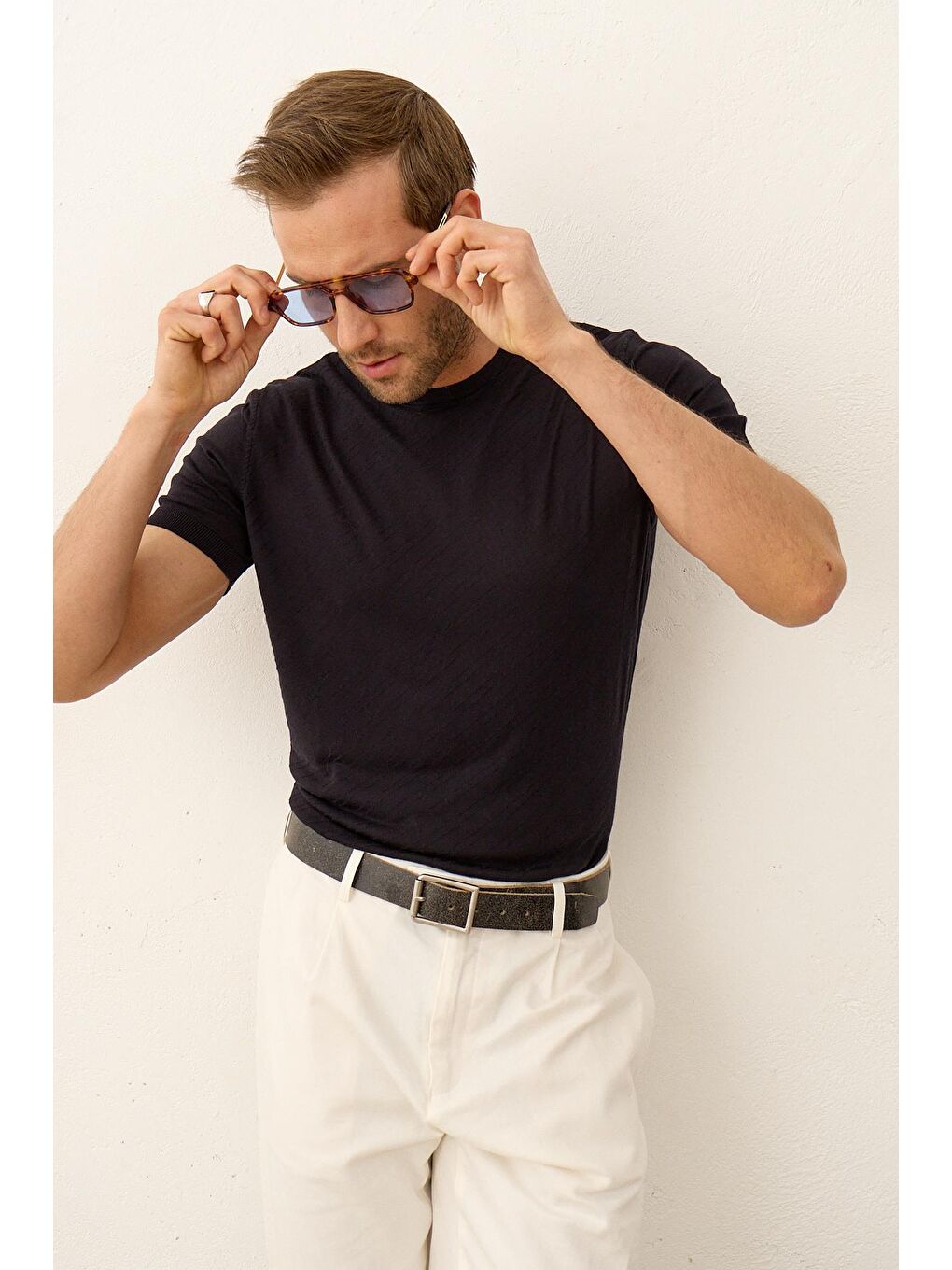 Erkek Bisiklet Yaka Slim-Fit İnce Triko Tişört Koyu Lacivert-5