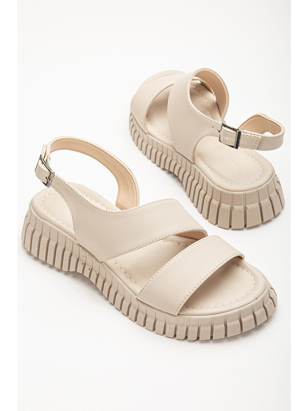 Bej Kadın Ten Kalın Poli Taban Bilekten Bağlamalı Tek Bantı Sandalet