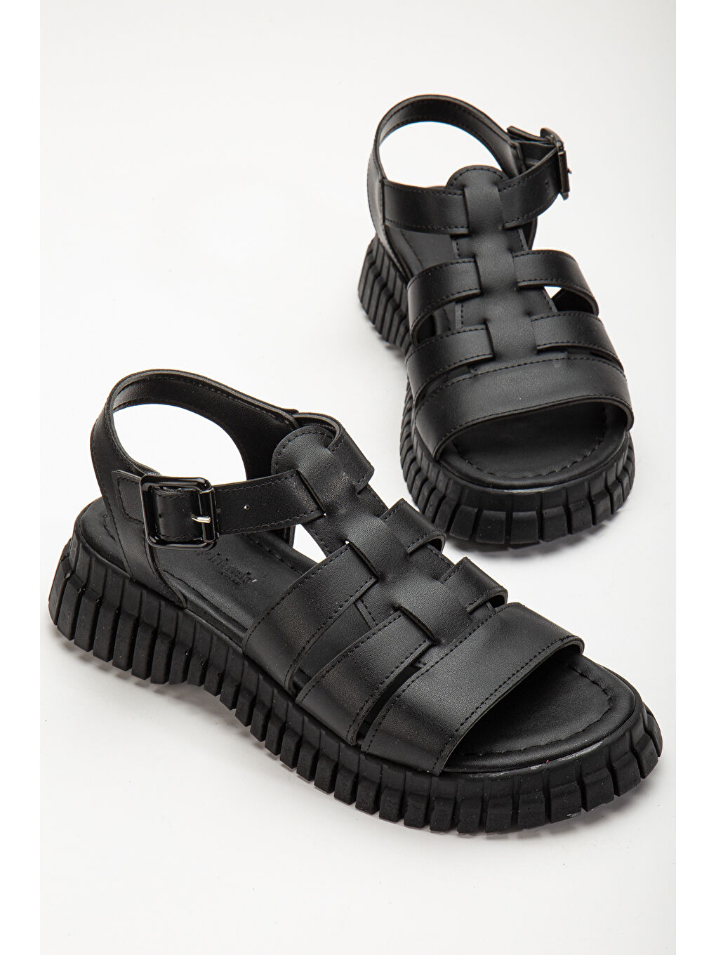 Kadın Siyah Kalın Poli Taban Bilekten Bağlamalı Üç Bantlı Sandalet