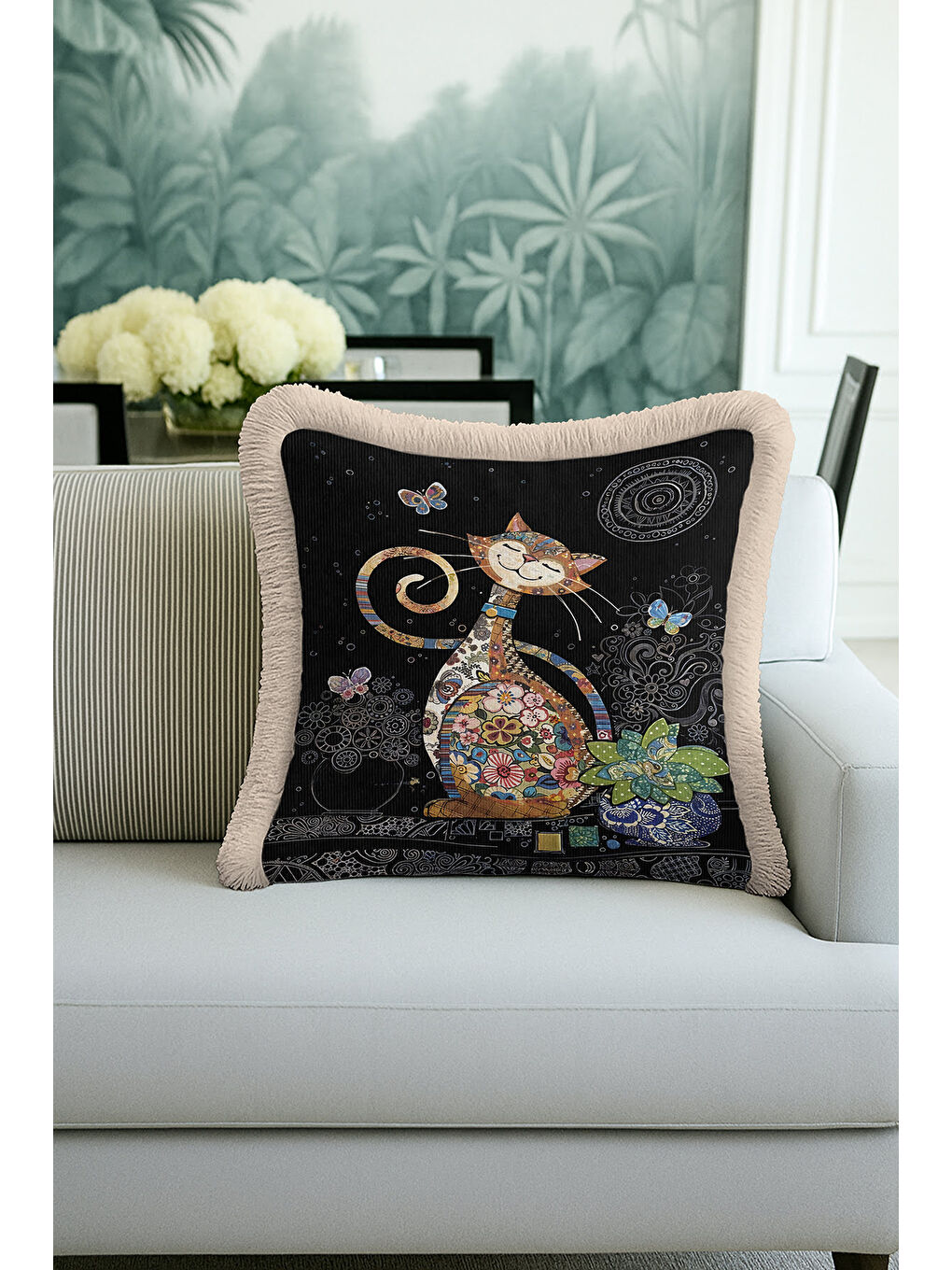 Karışık Çiçekli Patchwork Kedi Saçaklı Yastık Kılıfı - Neşeli Bohem Siyah Renk Püsküllü Kırlent Kılıfı