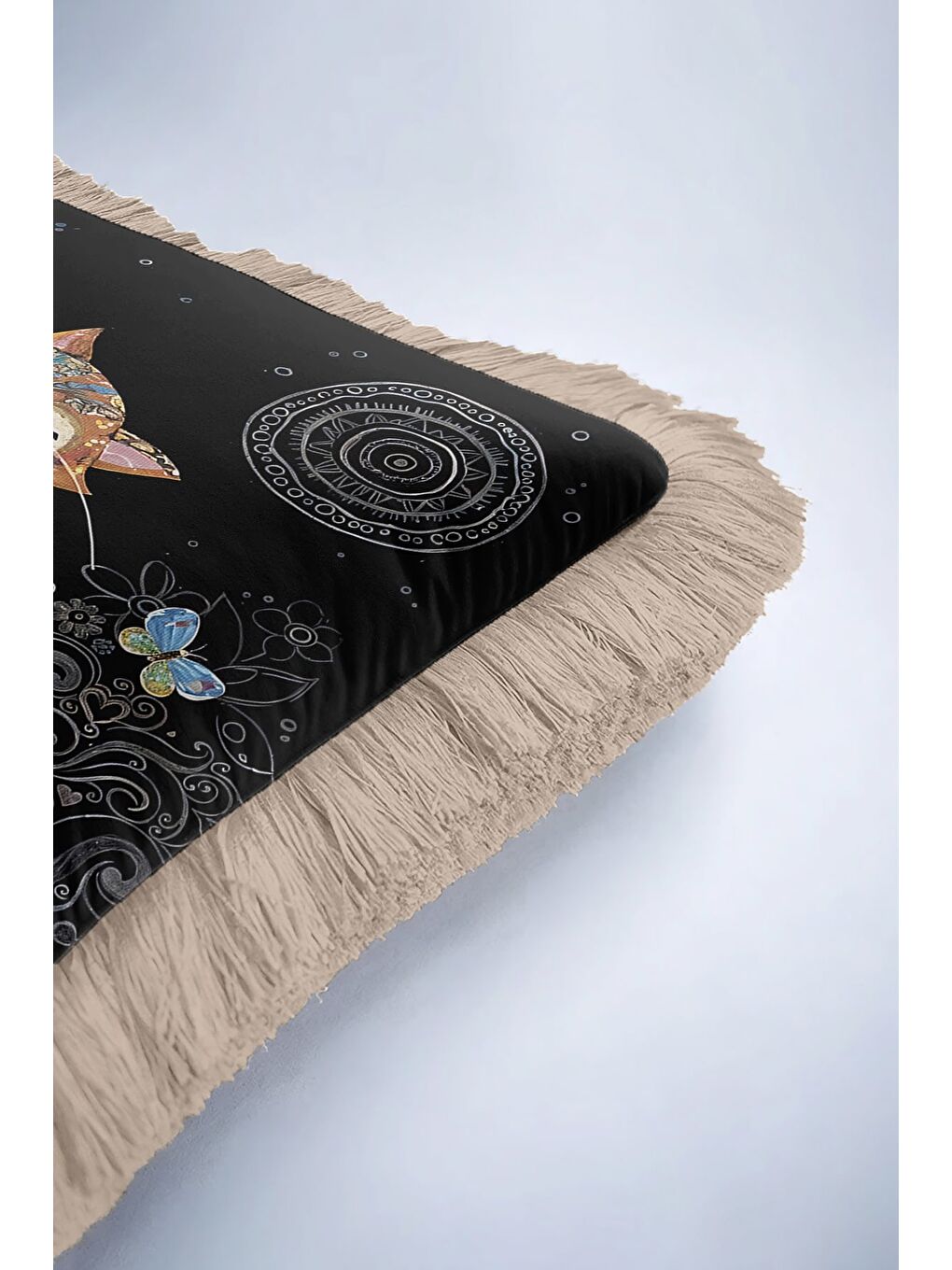 Karışık Çiçekli Patchwork Kedi Saçaklı Yastık Kılıfı - Neşeli Bohem Siyah Renk Püsküllü Kırlent Kılıfı-6