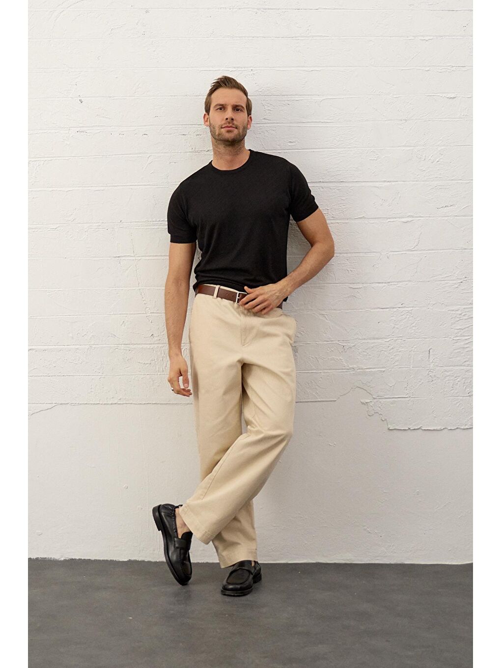 LC WAIKIKI Erkek Bisiklet Yaka Slim-Fit  İnce Triko Tişört  Siyah - 6