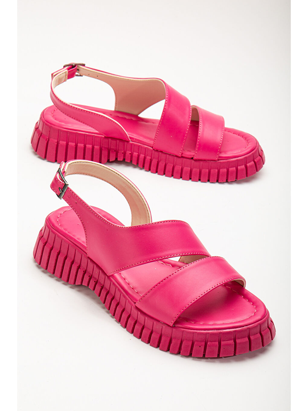 Kadın Fuşya Kalın Poli Taban Bilekten Bağlamalı Tek Bantı Sandalet