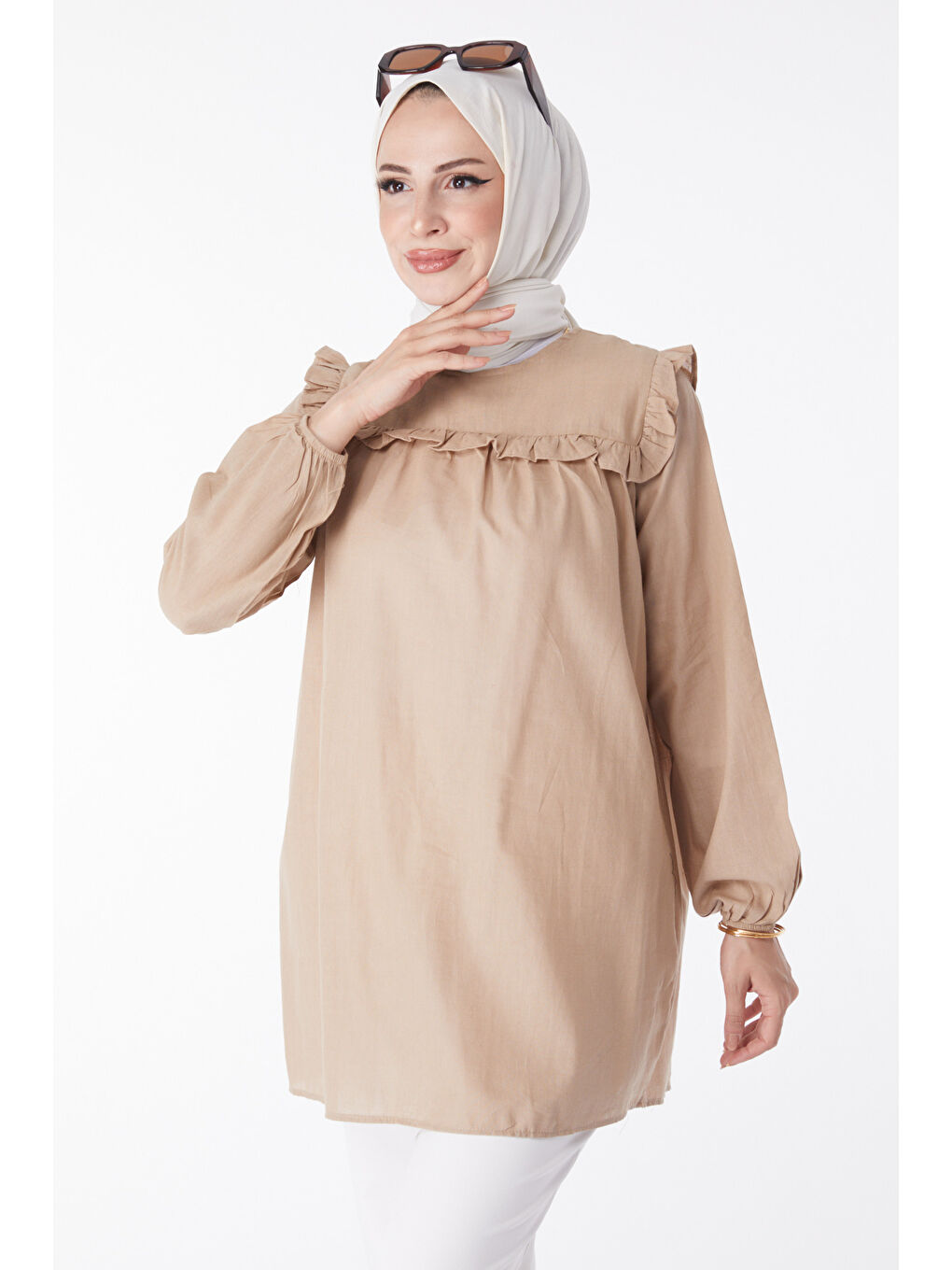 Bej Bisiklet Yaka Kadın Vizon Fırfır Detaylı Tunik- 13142-1