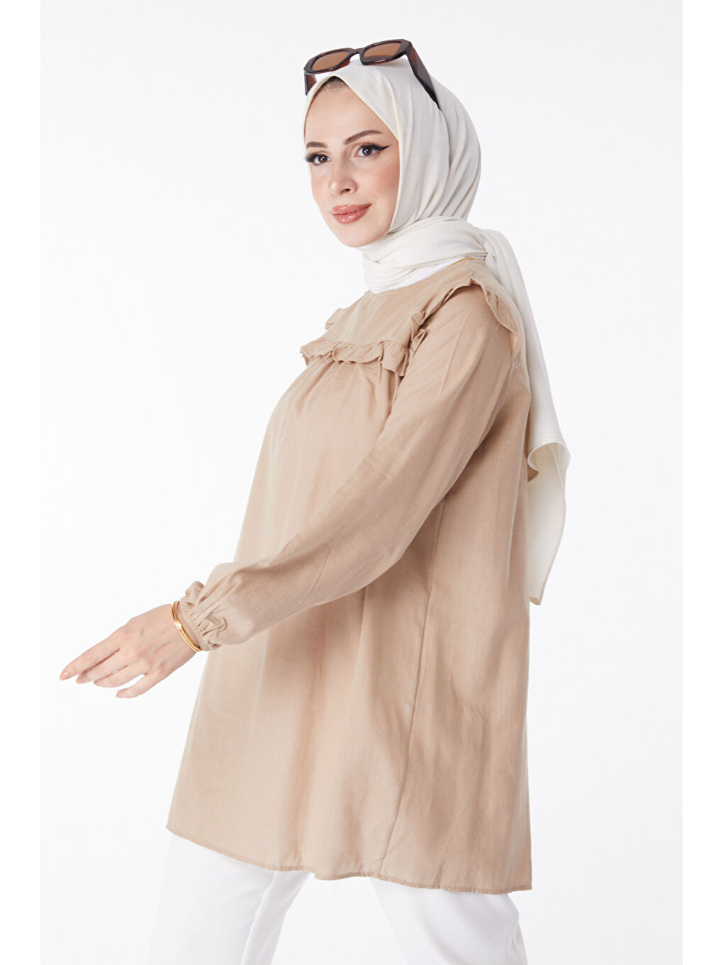 Bej Bisiklet Yaka Kadın Vizon Fırfır Detaylı Tunik- 13142-2