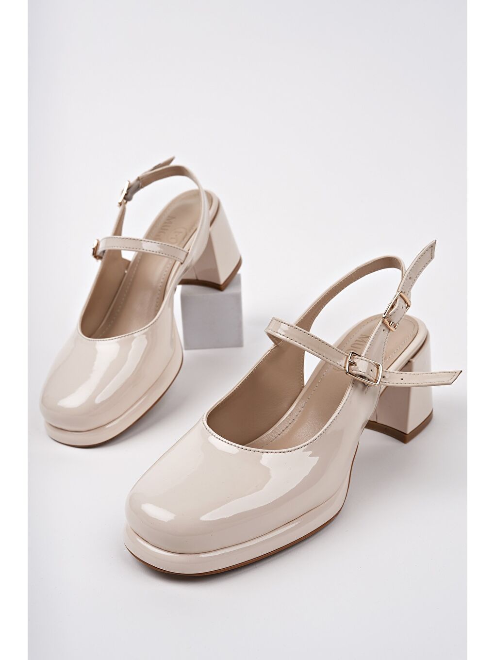 Bej SOOJİN Kare Burunlu Arkası Açık Tek Bantlı Kadın Kalın Topuklu Ayakkabı-1