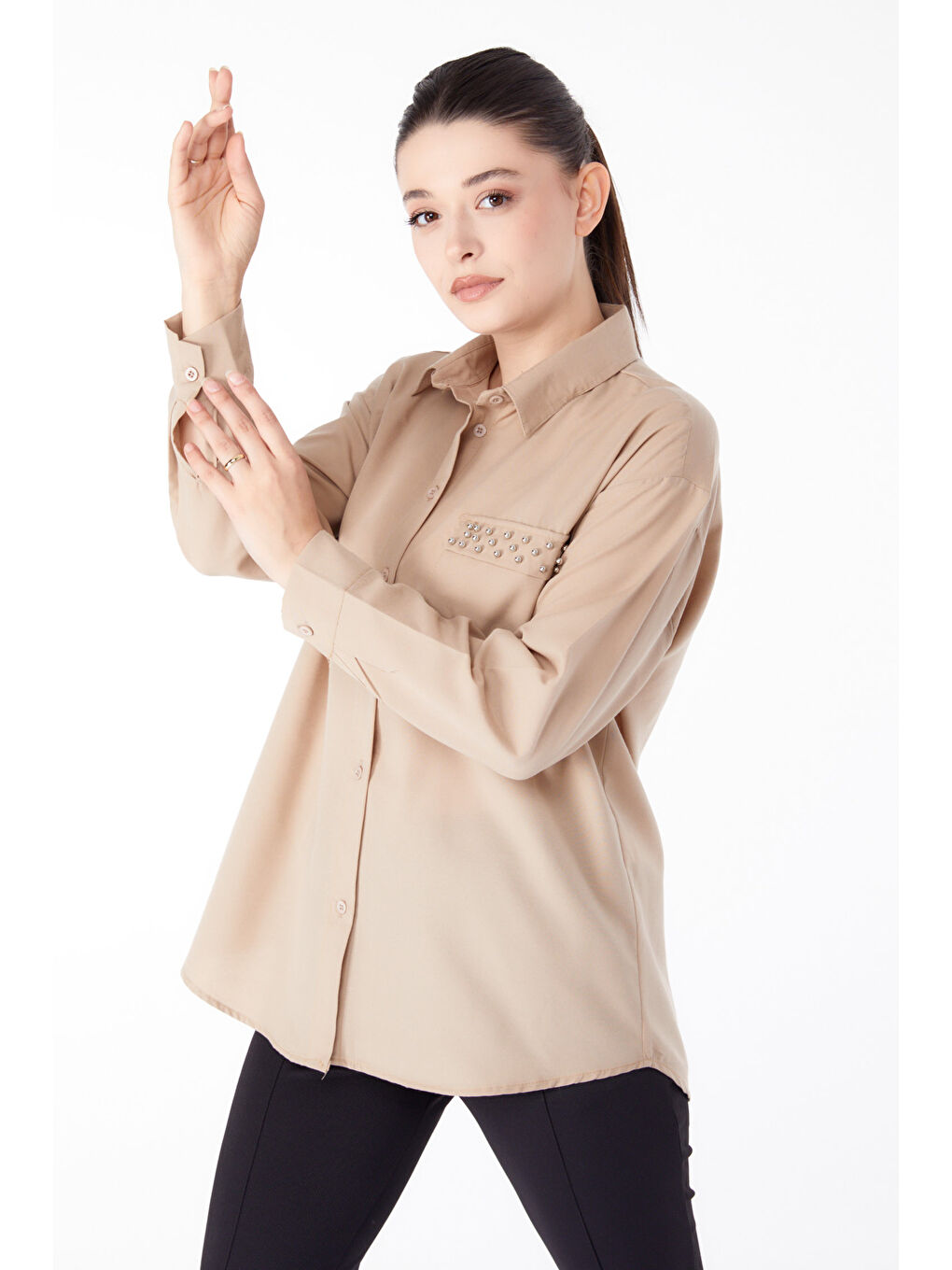 Bej Gömlek Yaka Kadın Vizon Taş Detaylı Gömlek - 13194-1