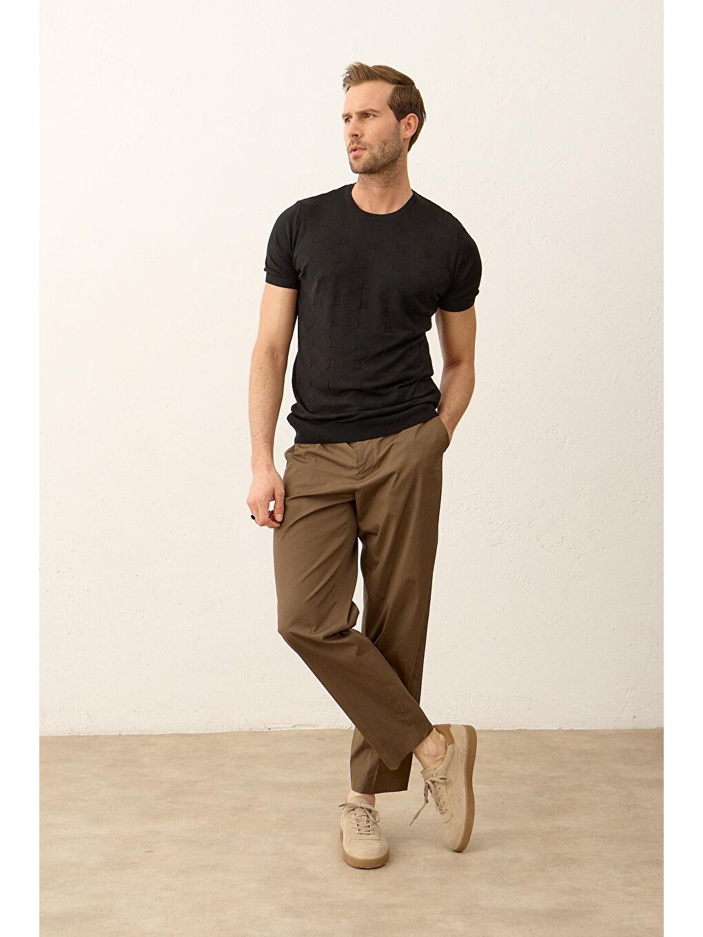 Erkek Kare Desenli Slim-Fit Yazlık Triko Tişört Siyah-5