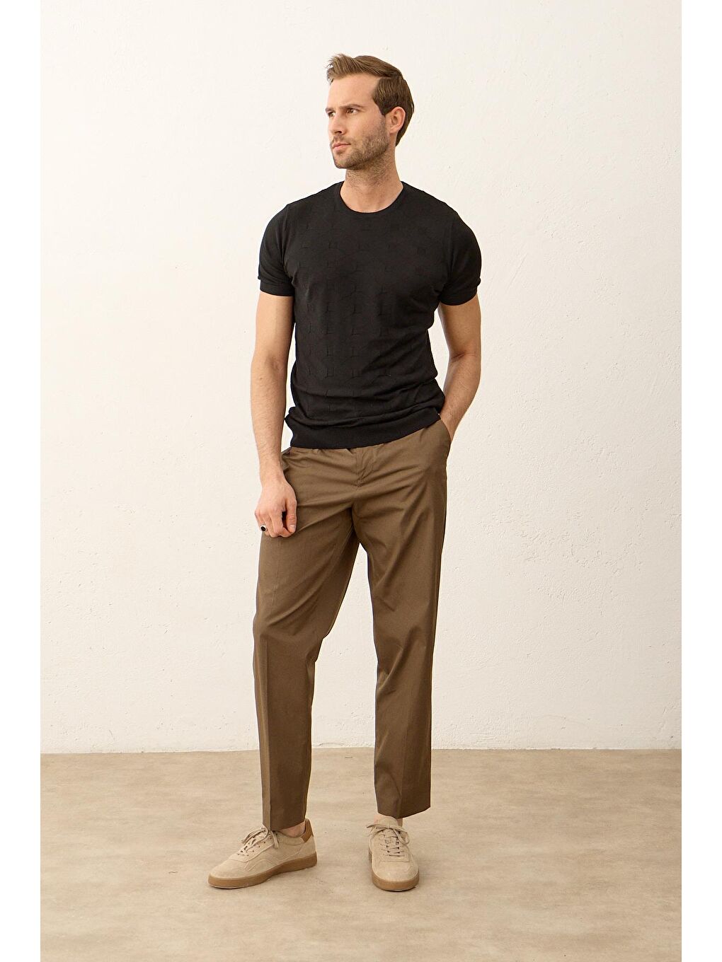 Erkek Kare Desenli Slim-Fit Yazlık Triko Tişört Siyah-6