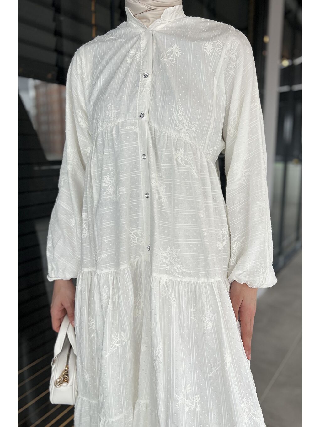 Ekru Kadın Ön Düğmeli Bilek Lastikli Fırfırlı Tesettür Elbise-4