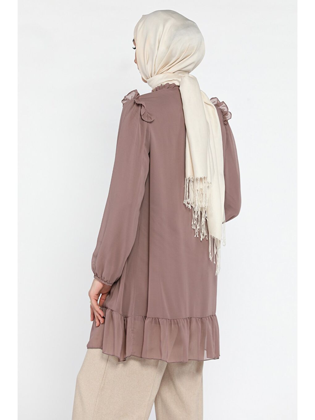 Pembe Ön Bağlamalı Fırfırlı Güpür Detaylı Tesettür Şifon Tunik-5
