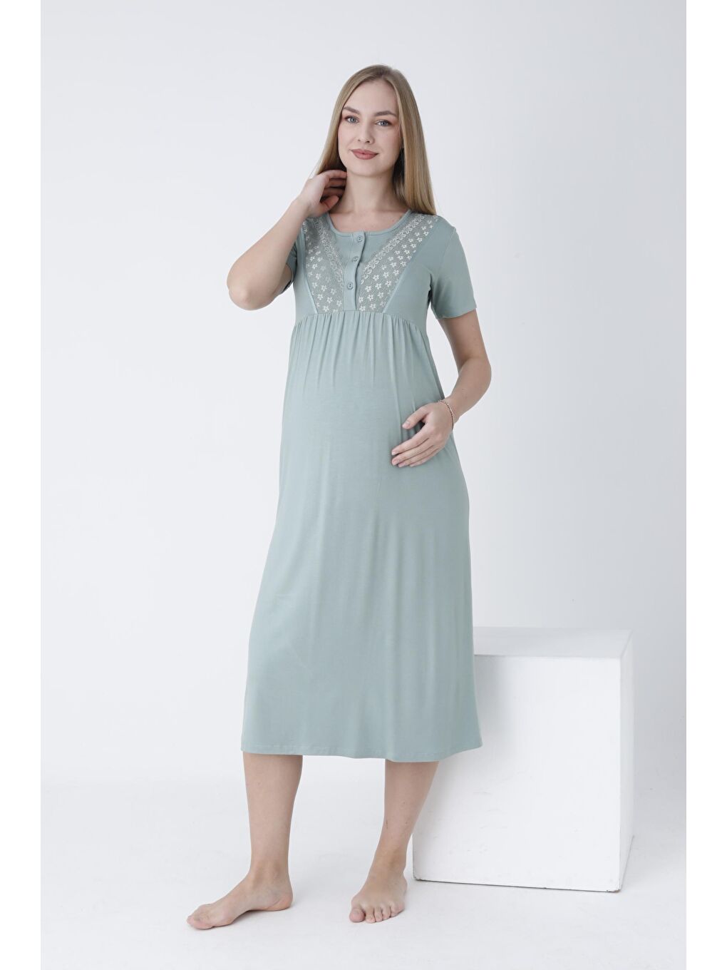 Yeşil Sabahlıklı Dantel Detaylı Önden Düğmeli Hamile ve Lohusa Gecelik Takımı-3