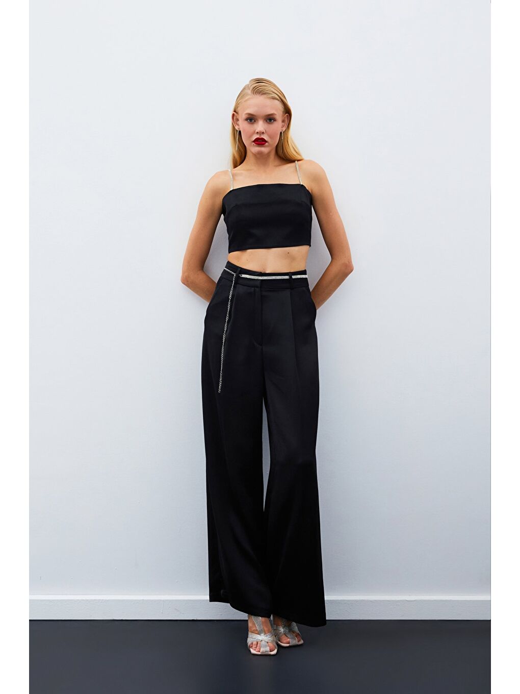 Taş Kemerli Saten Pantolon - Siyah-2
