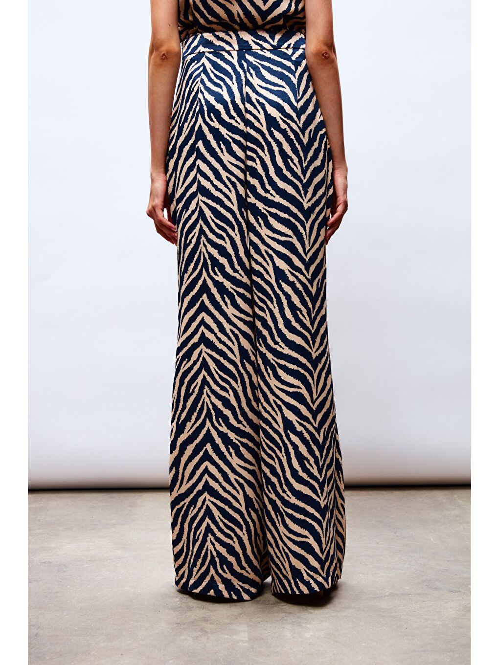 Zebra Desenli Saten Pantolon - Lacivert-7