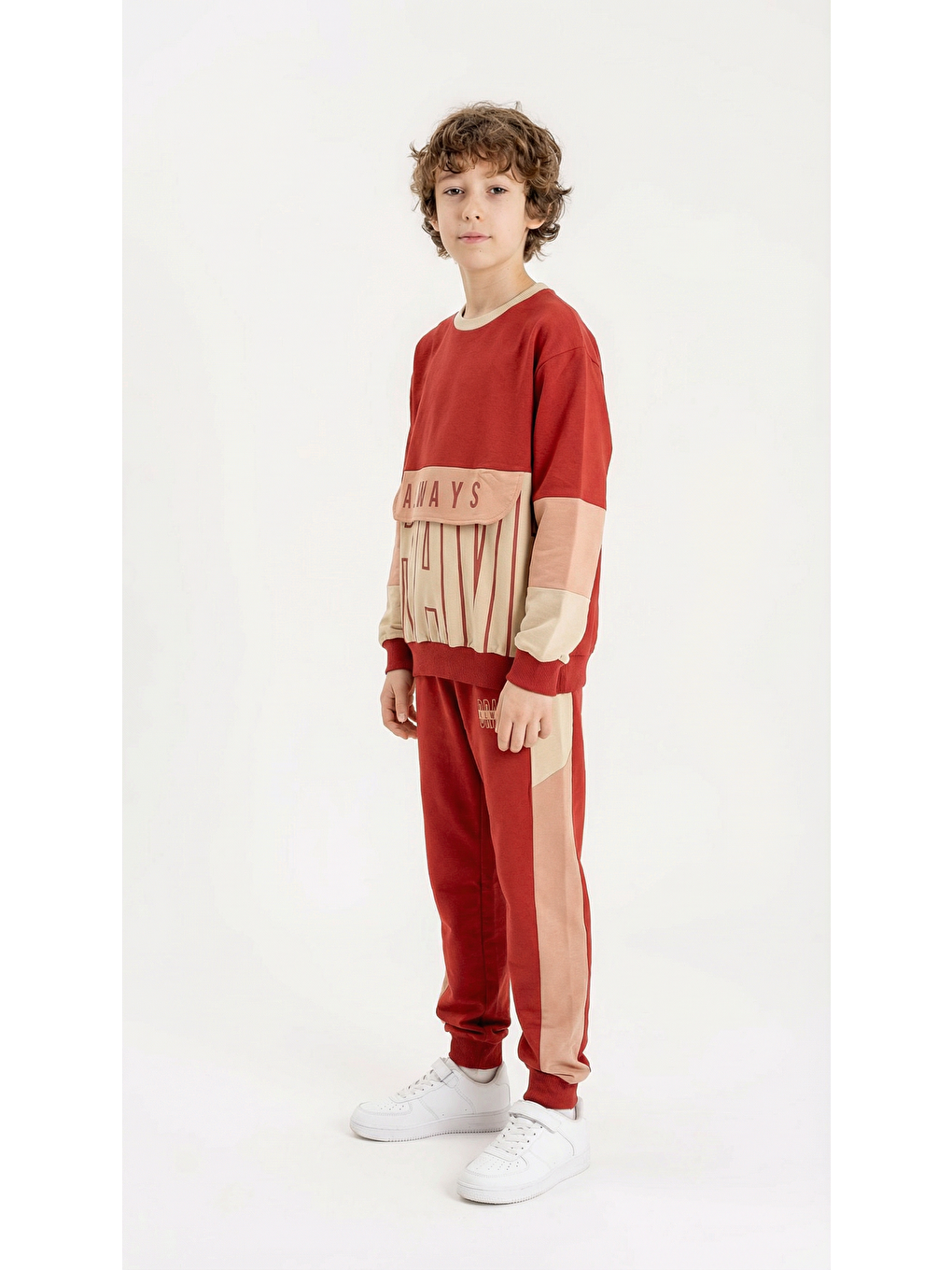Kırmızı Always Brave Baskılı Kanguru Cep Detay Bisiklet Yaka Alt Üst Erkek Çocuk Eşofman Takımı-1