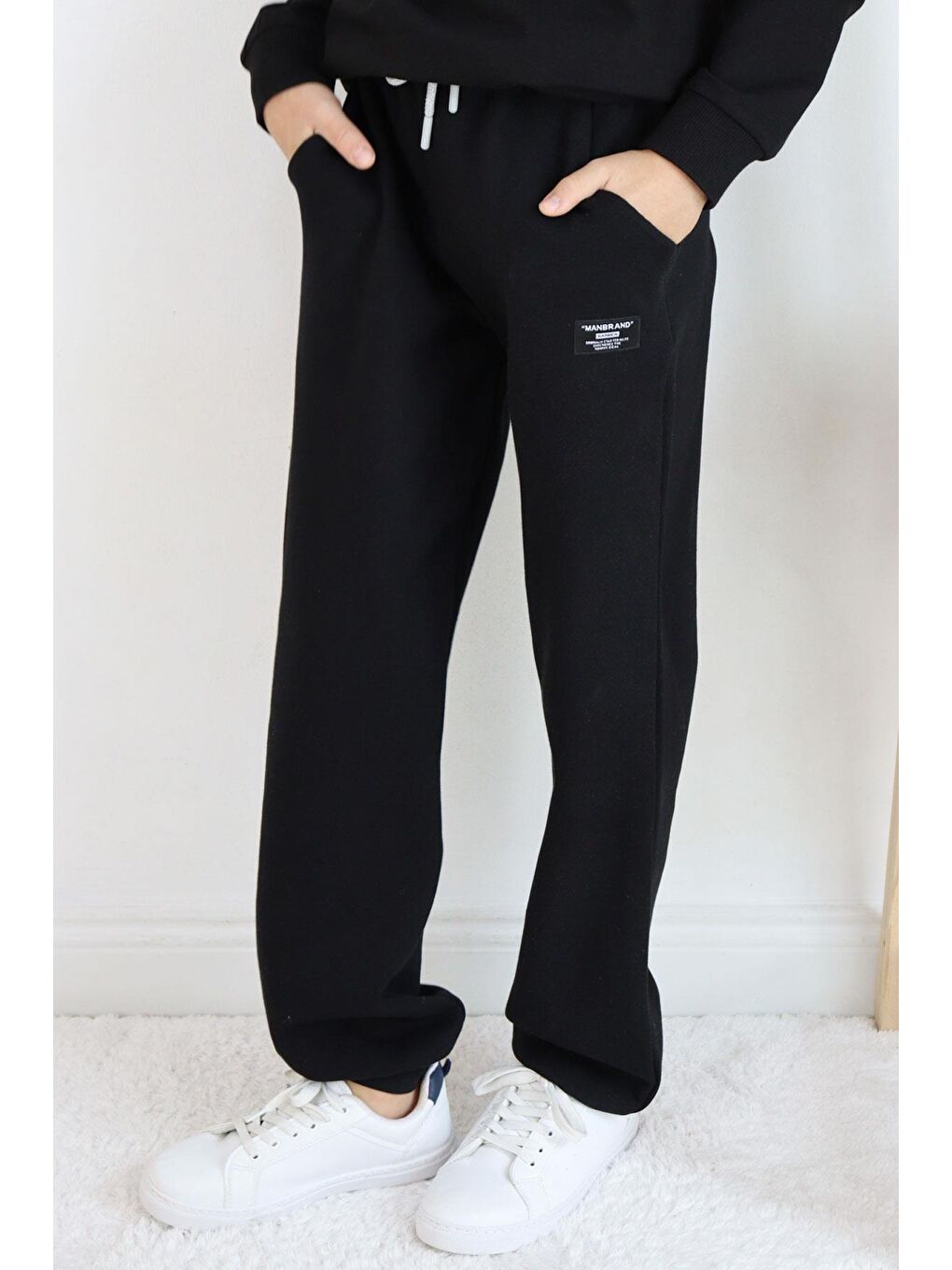 Erkek Çocuk Alt Bağcıklı Yazı Armalı Cepli Siyah (11 Yaş)-1