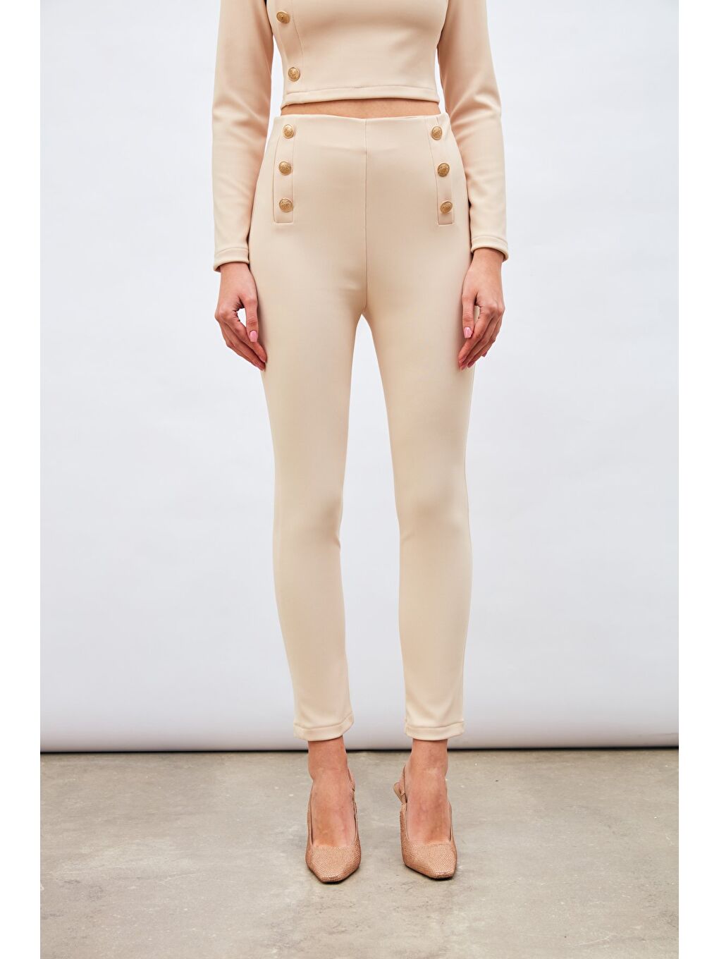 Düğme Detaylı Pantolon - Bej-4