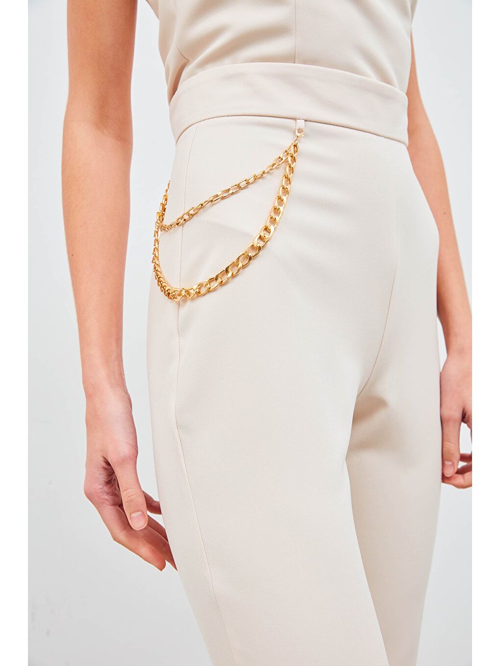 Zincir Aksesuarlı Pantolon - Bej-5