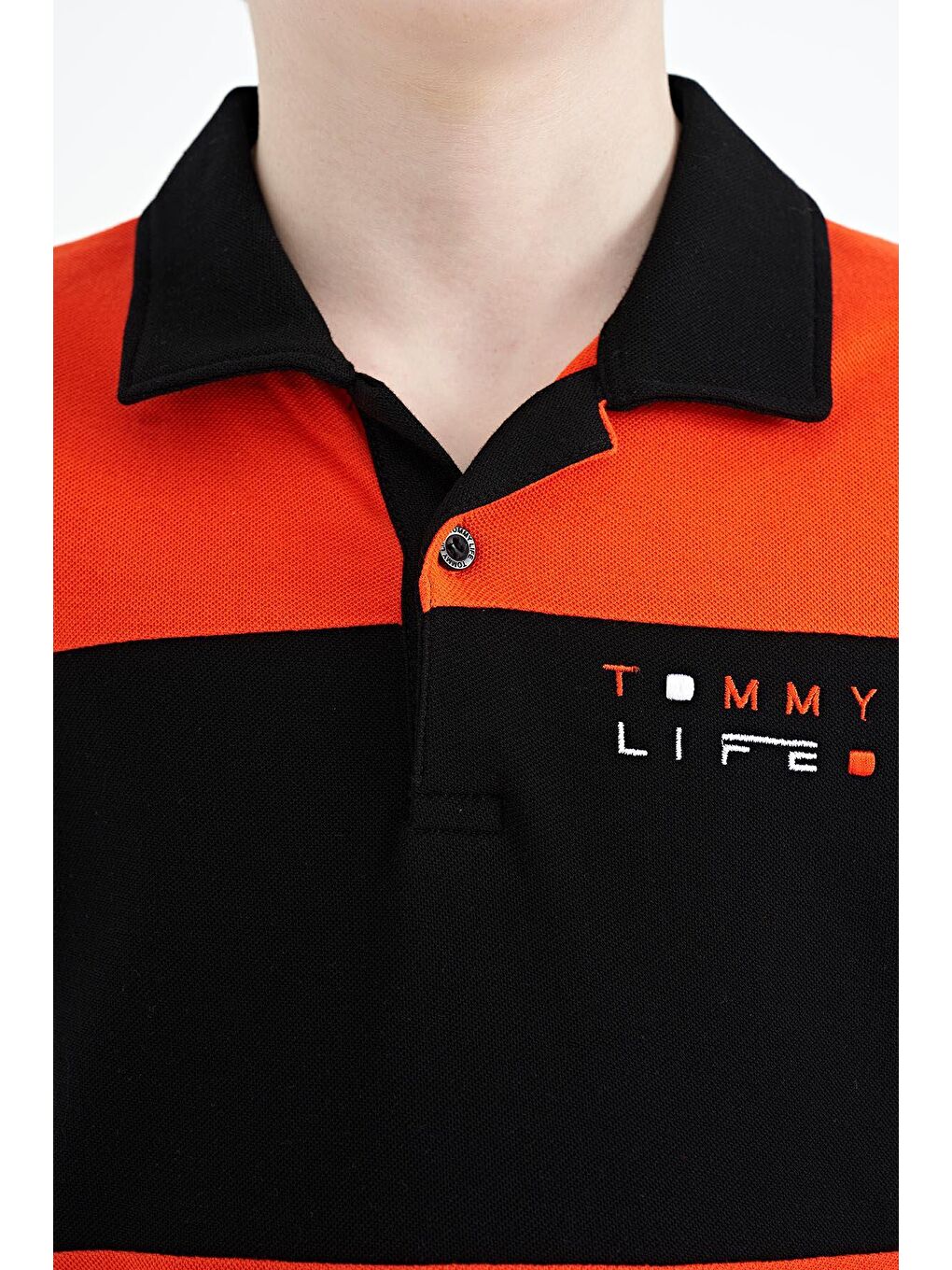 TOMMYLIFE Siyah Renk Bloklu Yazı Nakışlı Standart Kalıp Polo Yaka Erkek Çocuk T-Shirt - 11095 - 1