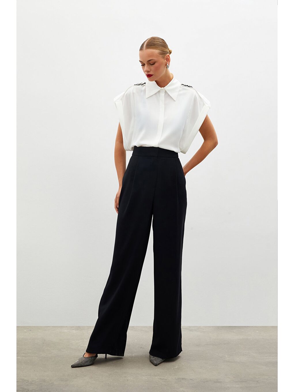 Pile Detaylı Salaş Pantolon - Siyah-4