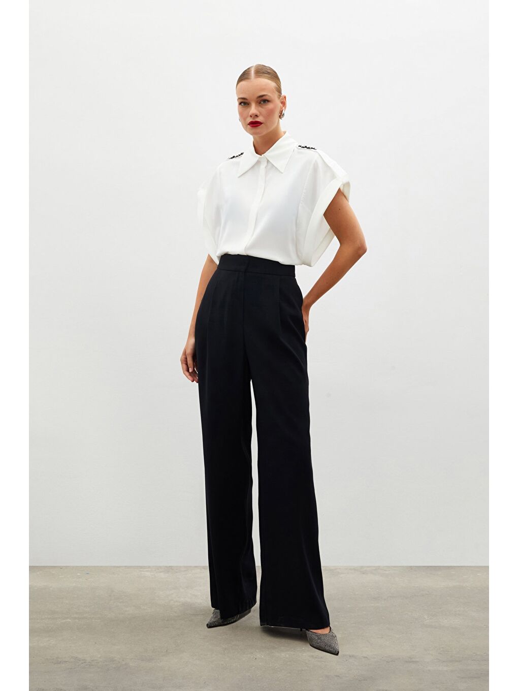 Pile Detaylı Salaş Pantolon - Siyah-5