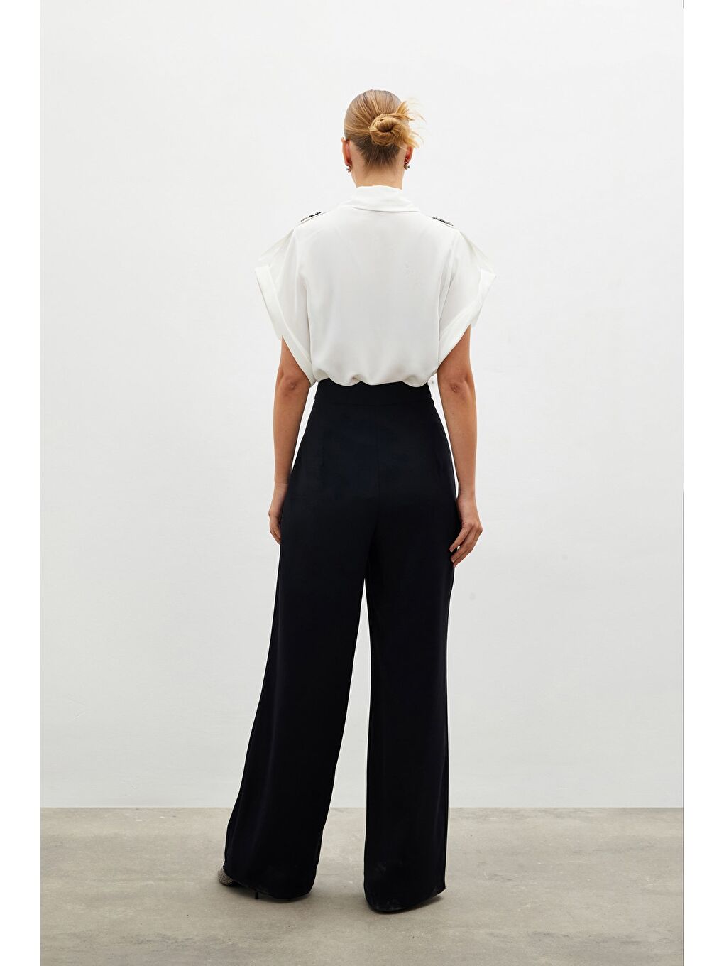 Pile Detaylı Salaş Pantolon - Siyah-7