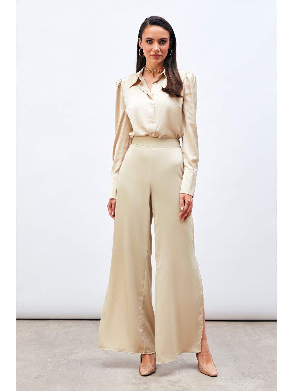 Yırtmaç Detaylı Saten Pantolon - Bej-2