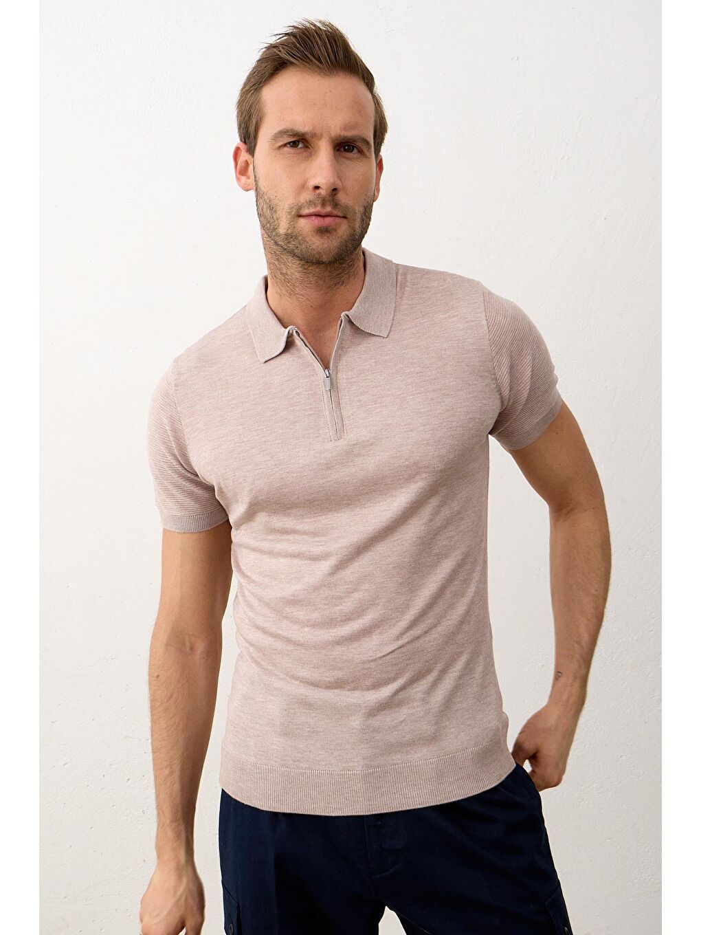 Kahverengi Erkek Basic Slim-Fit Polo Yaka Yazlık Triko Tişört Açık Kahve-1