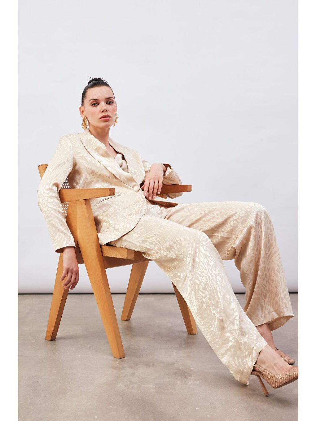 Desenli Saten Pantolon - Bej-2