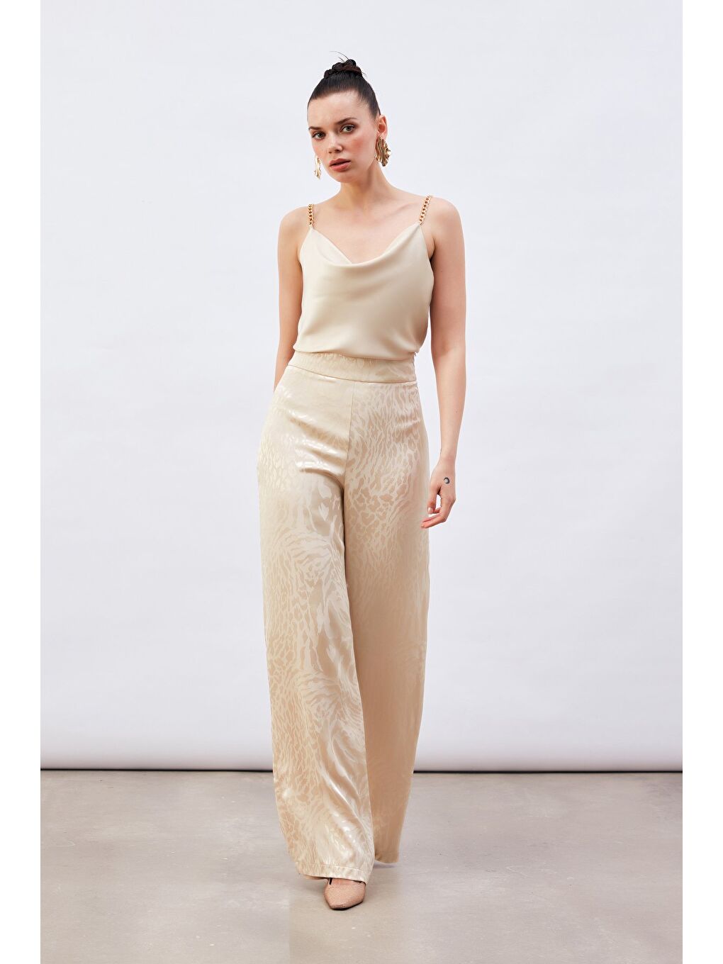 Desenli Saten Pantolon - Bej-5