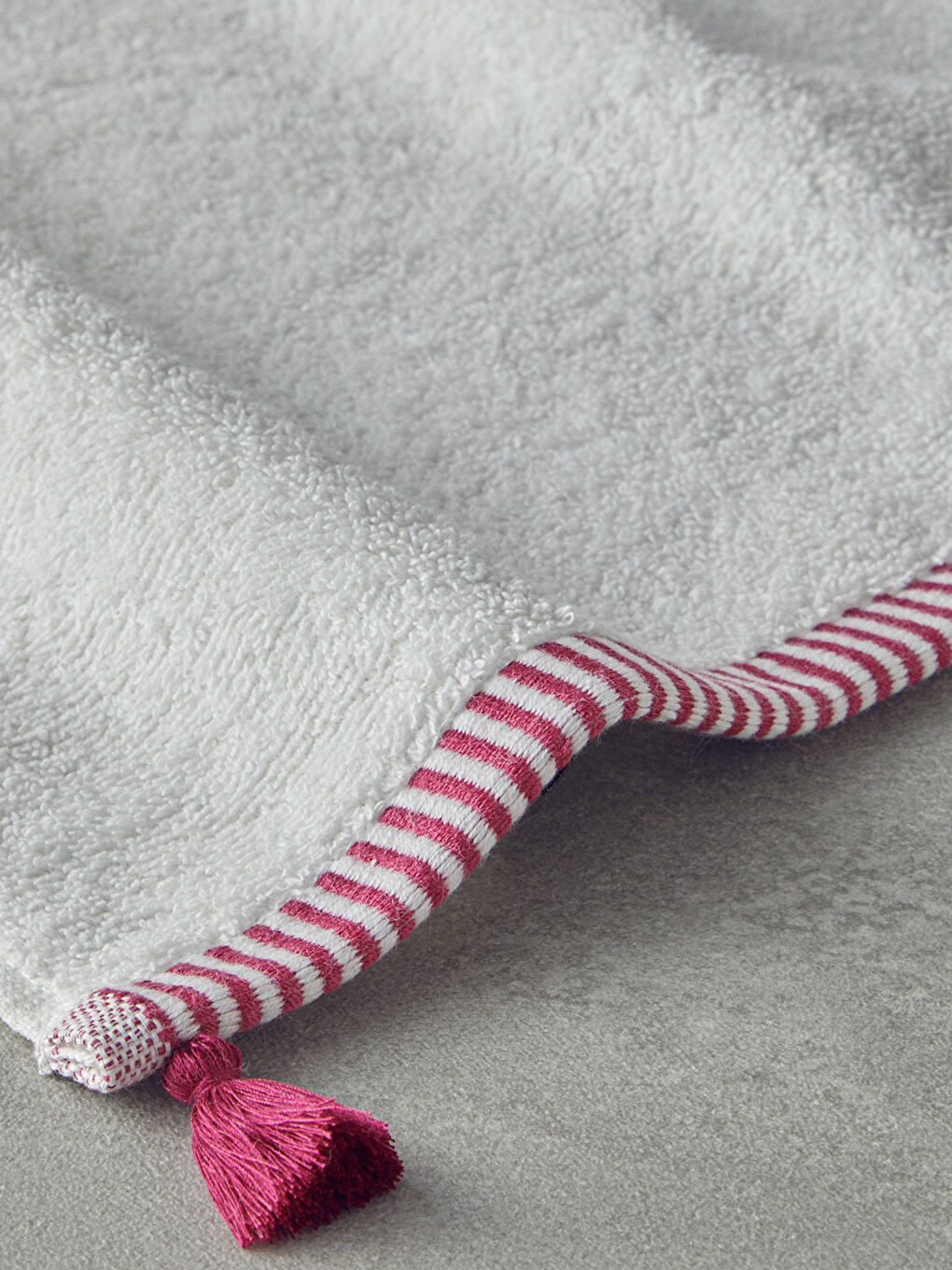 Colorful Lines Pamuklu Yüz Havlusu 50x80 cm Ekru-Fuşya-1