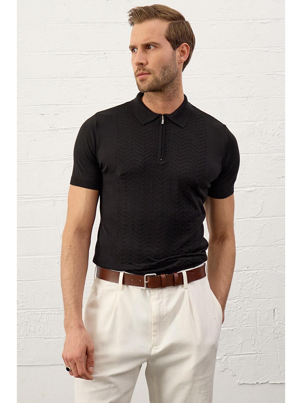 Erkek Slim-Fit Polo Yaka Yazlık Triko Tişört Siyah-1