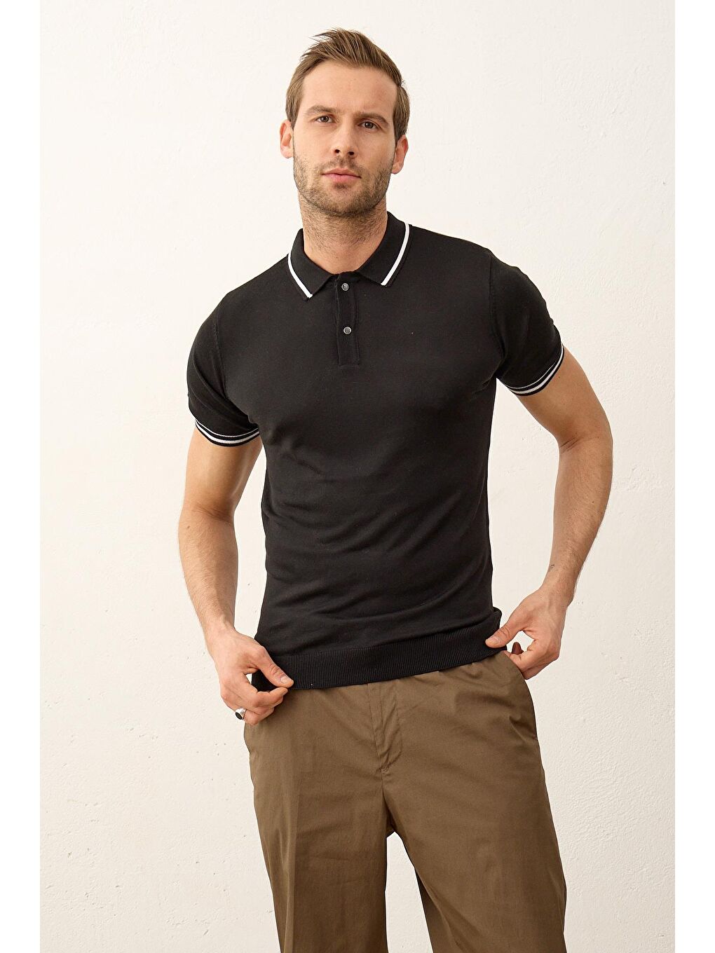 Erkek Slim-Fit Yazlık Triko Polo Yaka Tişört Siyah-1