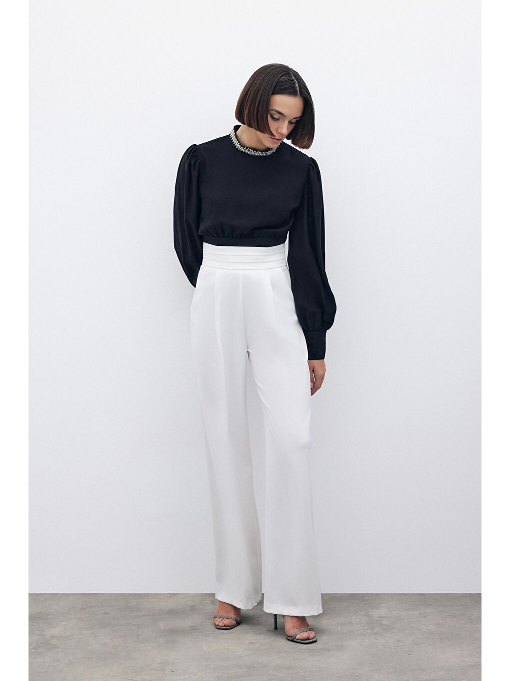 Bel Detaylı Cepli Pantolon - Ekru-1