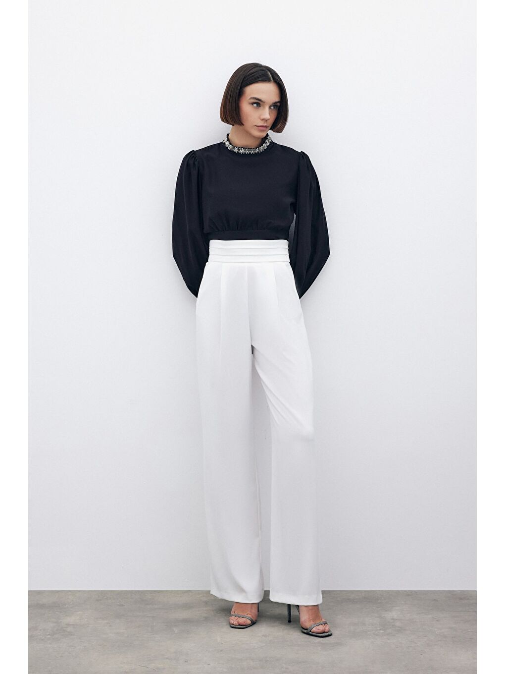 Bel Detaylı Cepli Pantolon - Ekru-3