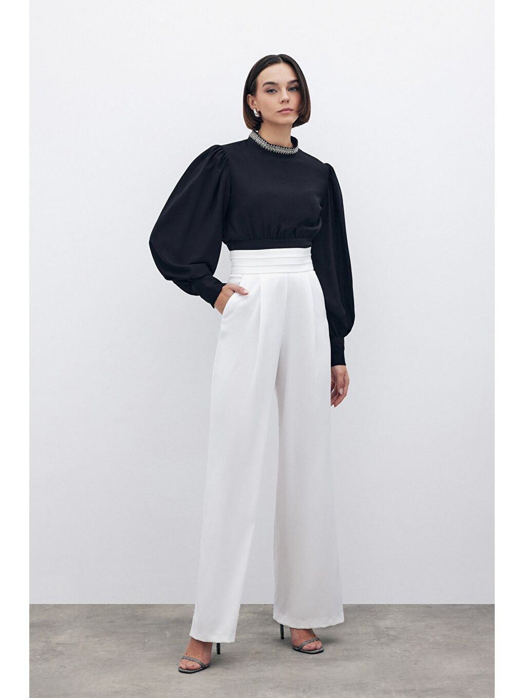 Bel Detaylı Cepli Pantolon - Ekru-4