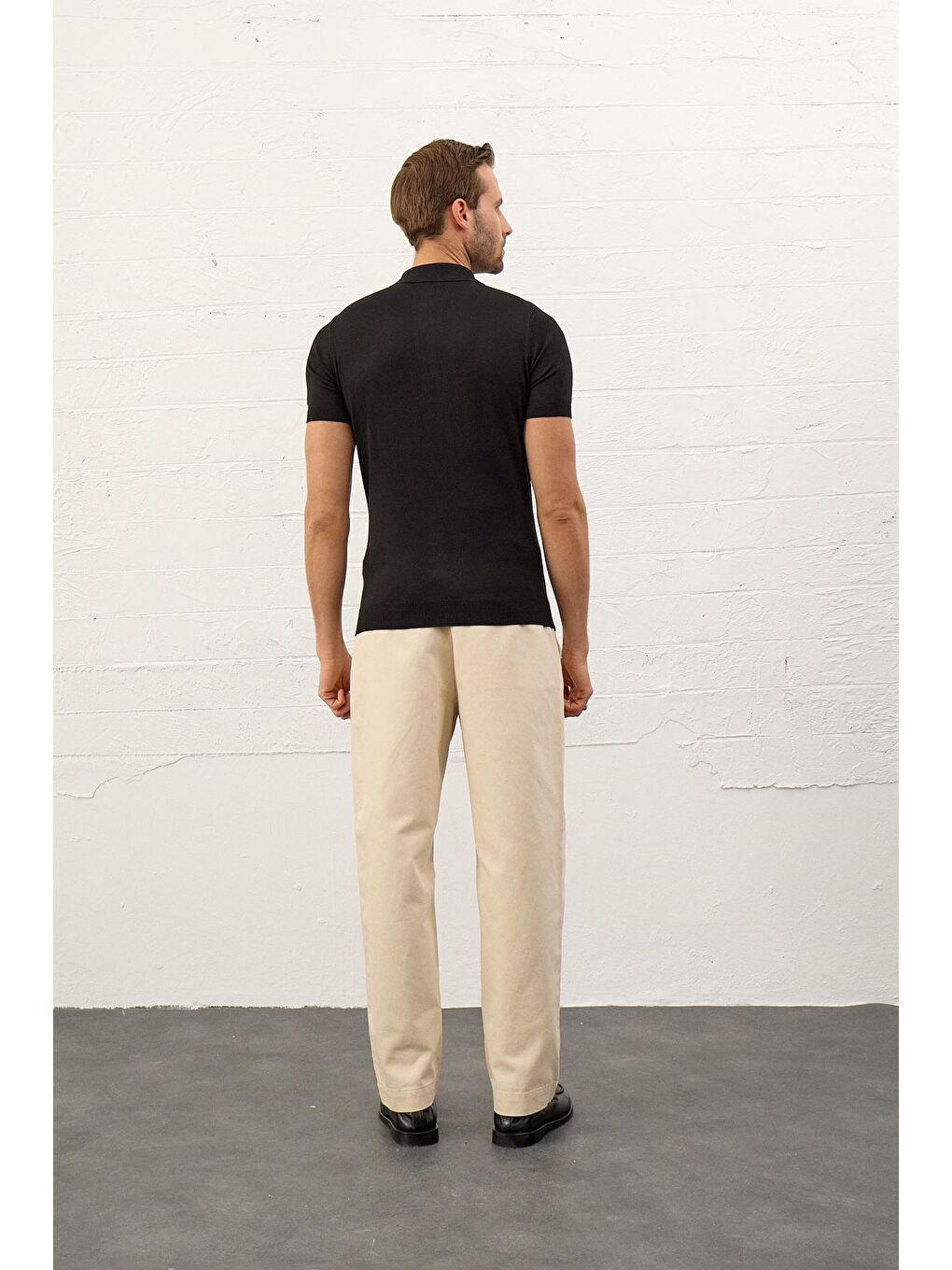 Siyah Erkek Fermuarlı Slim-Fit Yazlık Triko Tişört-1