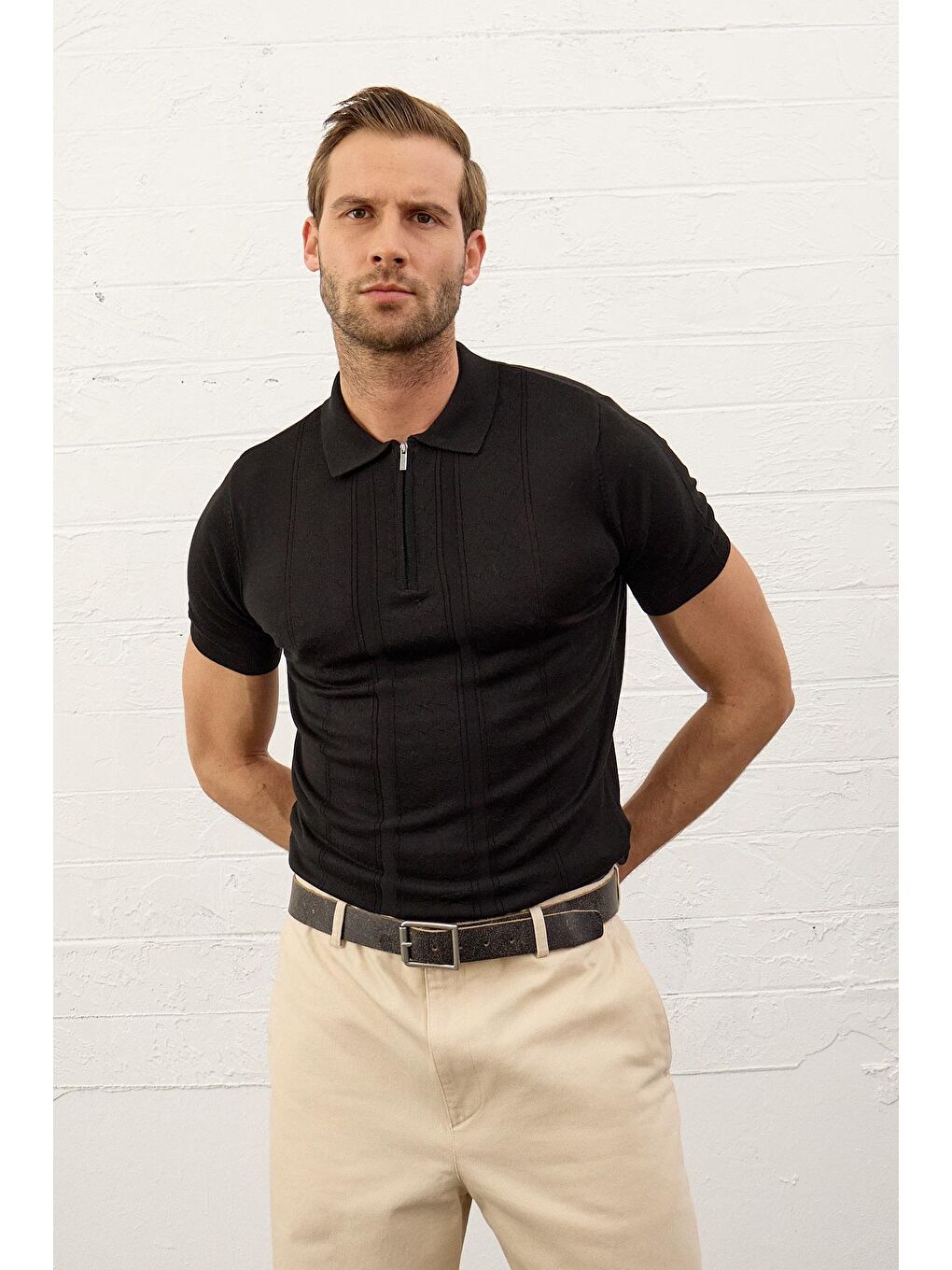 Siyah Erkek Fermuarlı Slim-Fit Yazlık Triko Tişört-3