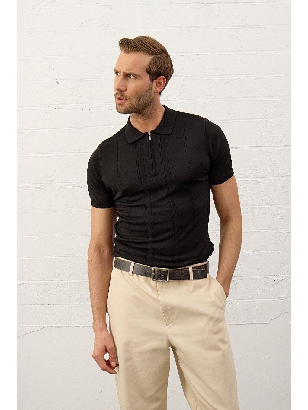 Siyah Erkek Fermuarlı Slim-Fit Yazlık Triko Tişört-4